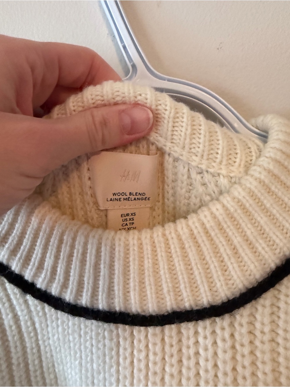 Knit sweater - Picture 3 of 3